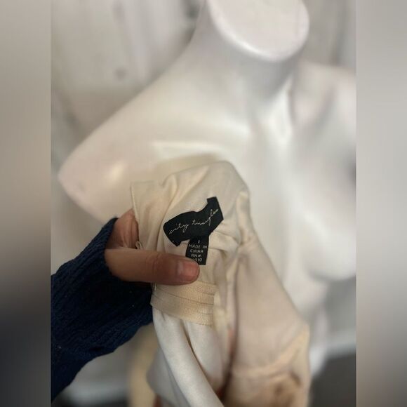 Woman’s romper size XSMALL - Picture 4 of 4